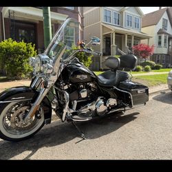 2015 Harley Davidson Road King $13,500