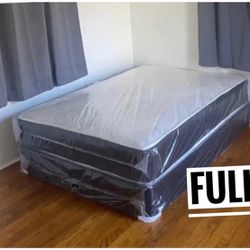 Full Size Mattress and Box Spring // Delivery Available 🚛
