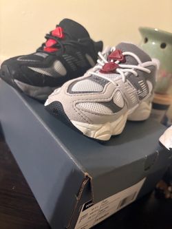 2 pair kids new balance size 7