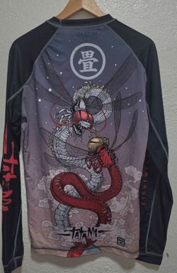 Tatami Fightwear Women's Dragon Fly Long Sleeve BJJ Rashguard - XL
PRE-LOVED 
EXCELLENT CONDITION 
SUPER CLEAN