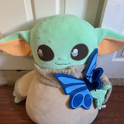 Baby Yoda Plushie