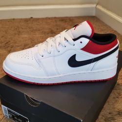 Jordan 1s Low Size 6.5y New