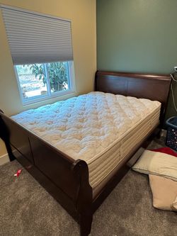 Queen Bed Set
