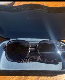 Brand new gucci shades with case