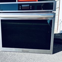 FRIGIDAIRE 30” Built In Oven