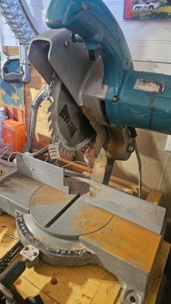 Makita mitter saw