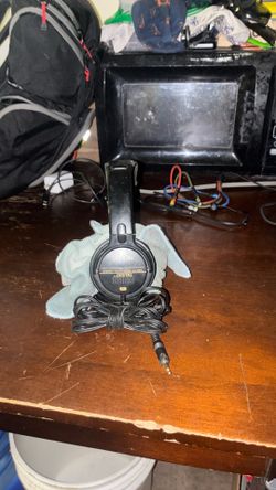 DENON  STEREO HEADPHONES