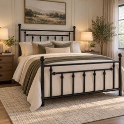 Queen Size Bed Black Metal Bed Frame with Headboard and Footboard