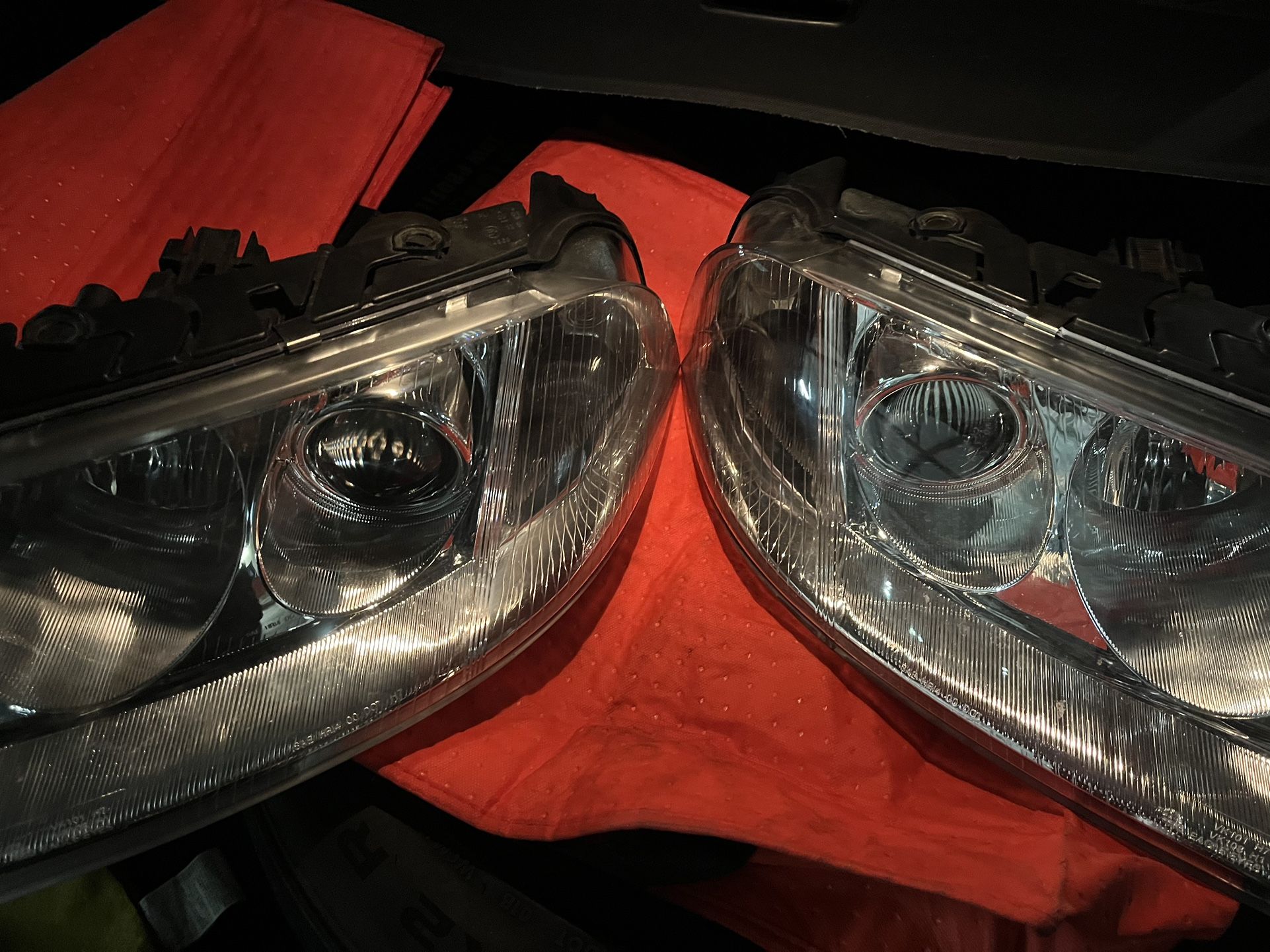 VW B5.5 Passat Headlights