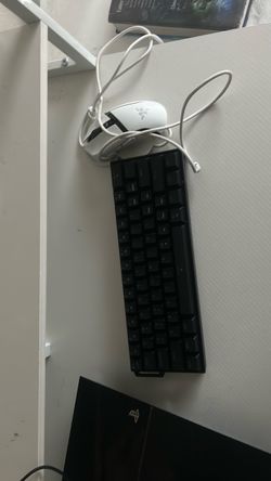 Keyboard and mouse both wired
