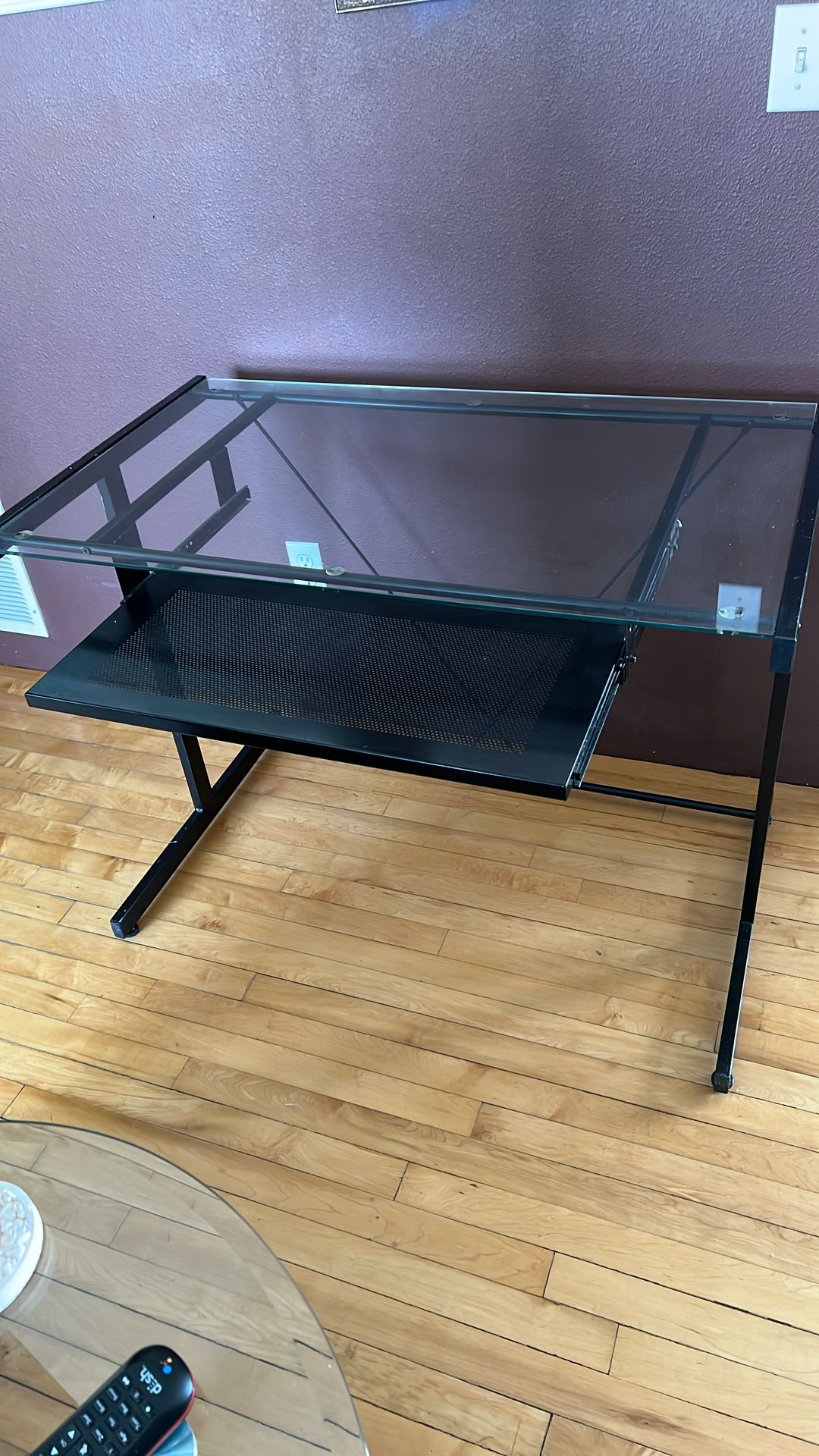 Free Glass Top Computer Desk Black Frame .