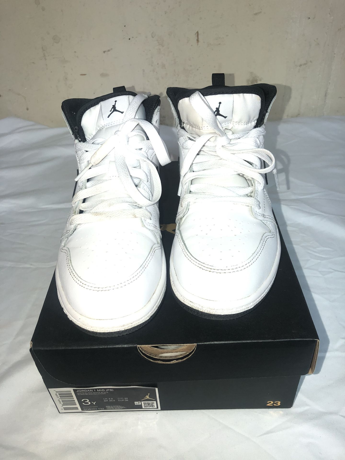 Jordan 1 Mid