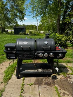 Pit Boss Pro Series 1100 Wood Pellet & Gas Combo Grill