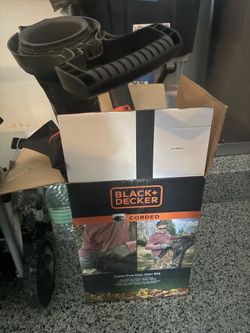 leaf blower and vacuum by Black and Decker