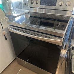 Samsung Electric Range Oven - Excellent Condition