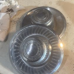 Old School Chevrolet Stock Rims/hub Caps