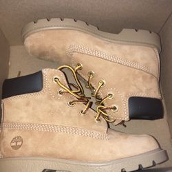 Timberland 10.5 C Brand new
