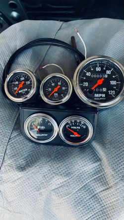 Auto meter gauge set