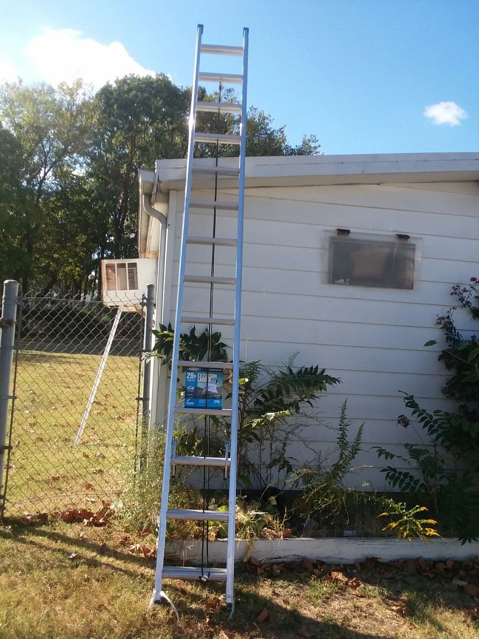 New werner 28 ft extension ladder