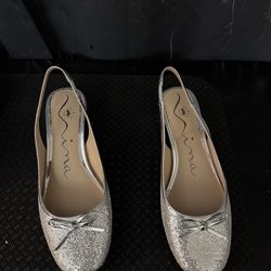 Women’s Dress shoes; Nina Kourtny
