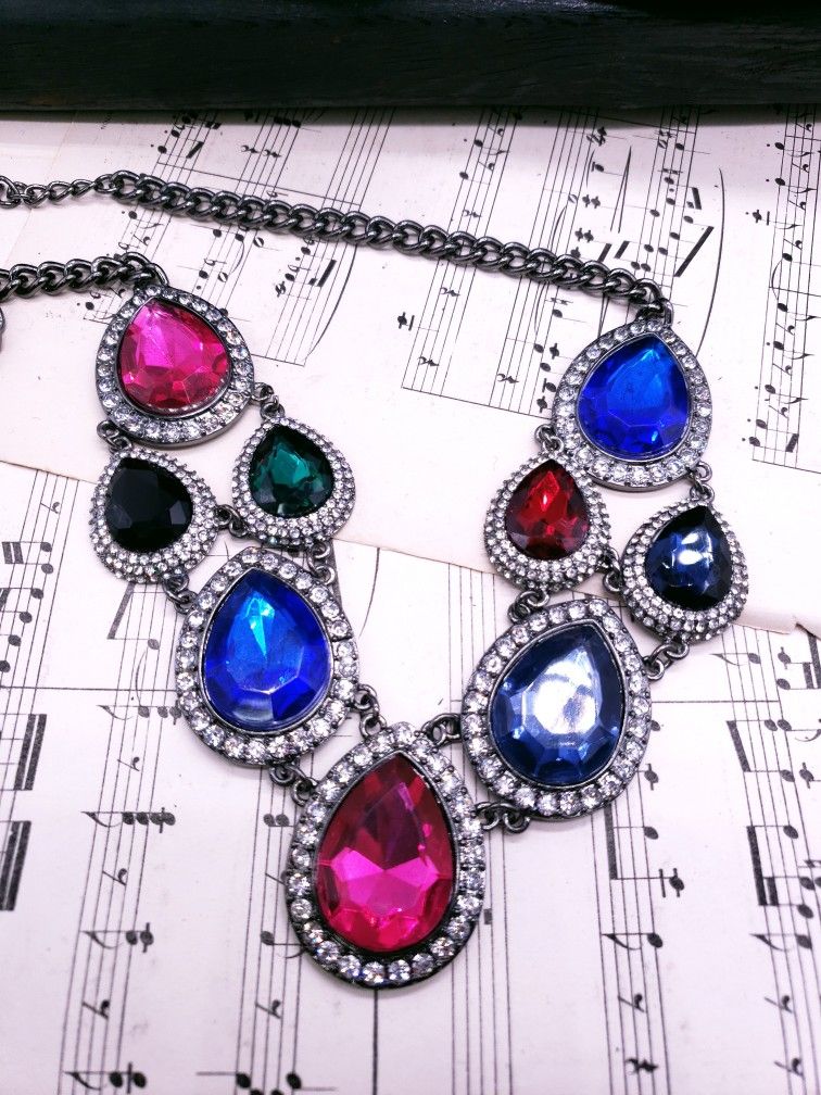 Bright Sparkly Party Necklace