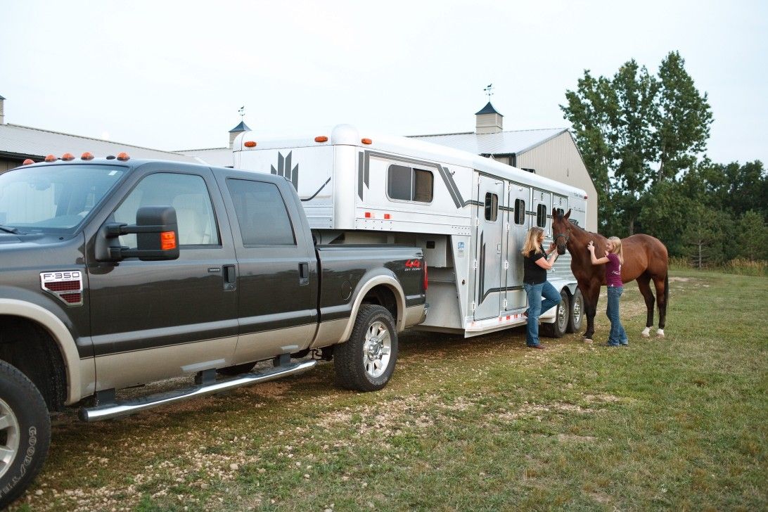 Move your Farm equipment or Horse Trailer. King Pin 5th Wheel, Gooseneck or Ball or Pintle Hitch TRANSPORT SERVICES