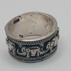 Sterling silver elephant ring 