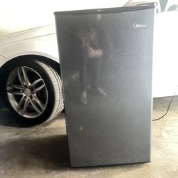 Whirlpool mini fridge