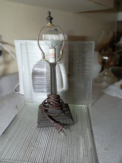 Amor Lighting Tiffany StyleLamp