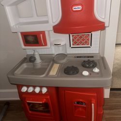 Play Kitchen 