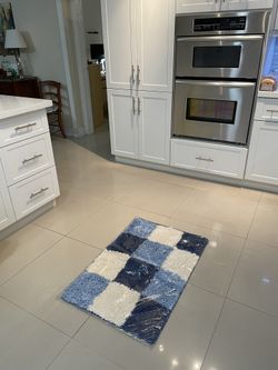 Blue White Rug 24x36 in