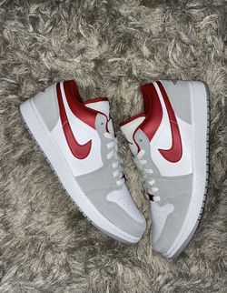 Jordan 1 Low “Smoke Grey”