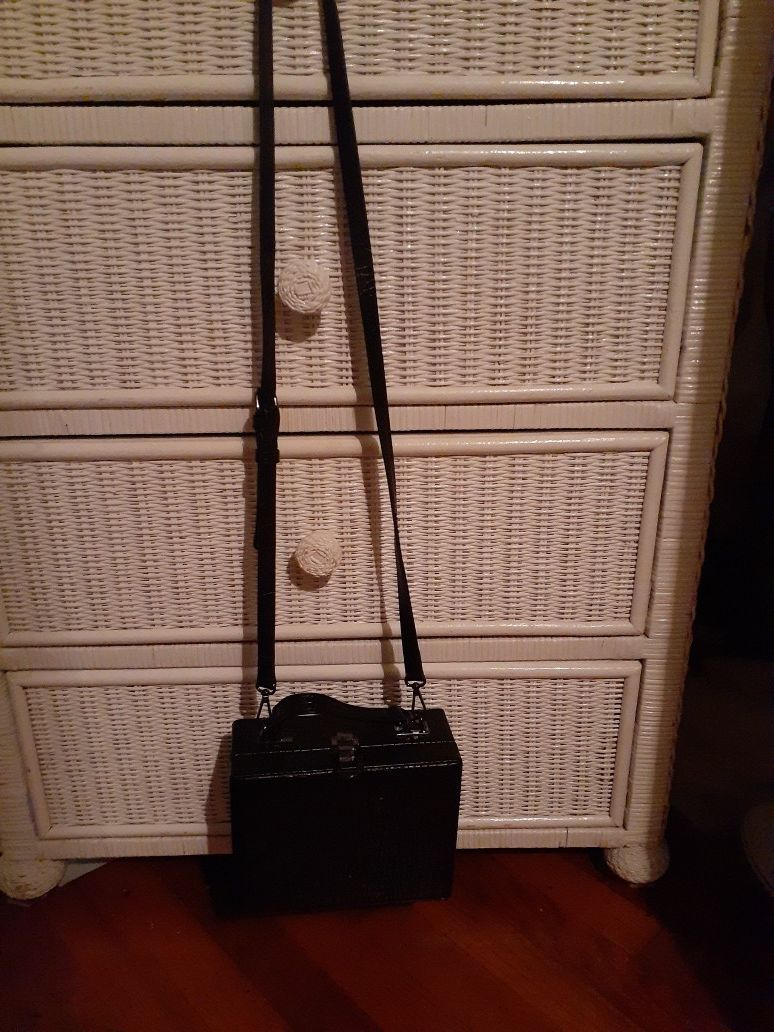 Vera Wang purse, shoulder bag