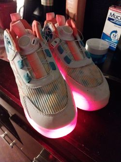 JOYALL
(No ratings yet)
Kids Roller Skates Light up Shoes with Wheels Shoes LED USB Charging Roller Sneakers for Girls
