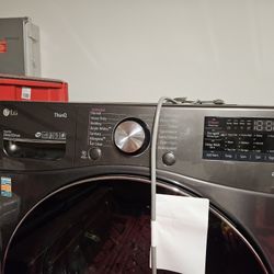 Like New Washer Dryer Combo