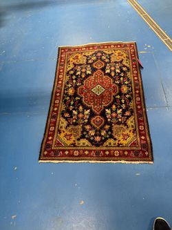 Vintage/ Semi Antique Wool Hand Made Area Rug Persian