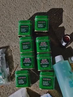 Bag Balm Skin Moisturizer Tins – Lot of 8