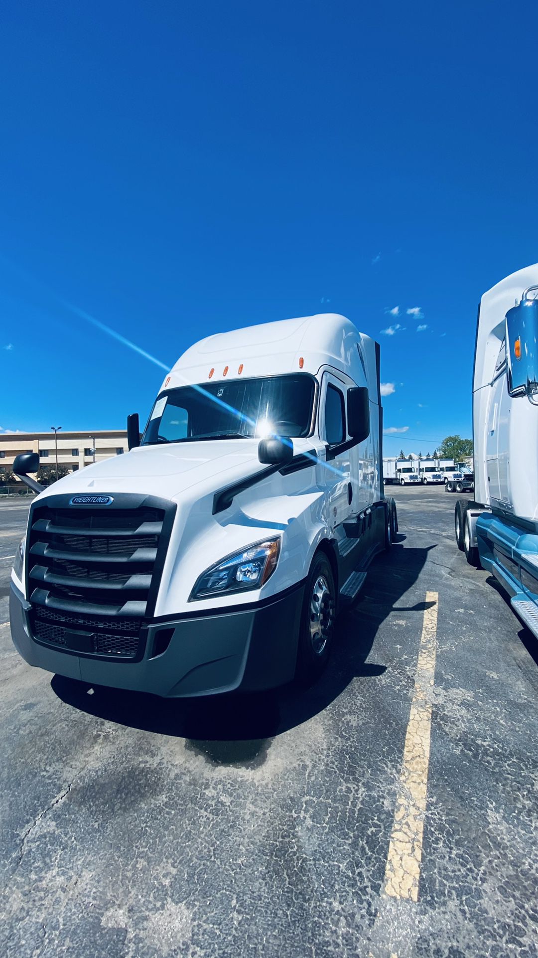 Freightliner Cascadia 2018 .  Best Pay !!