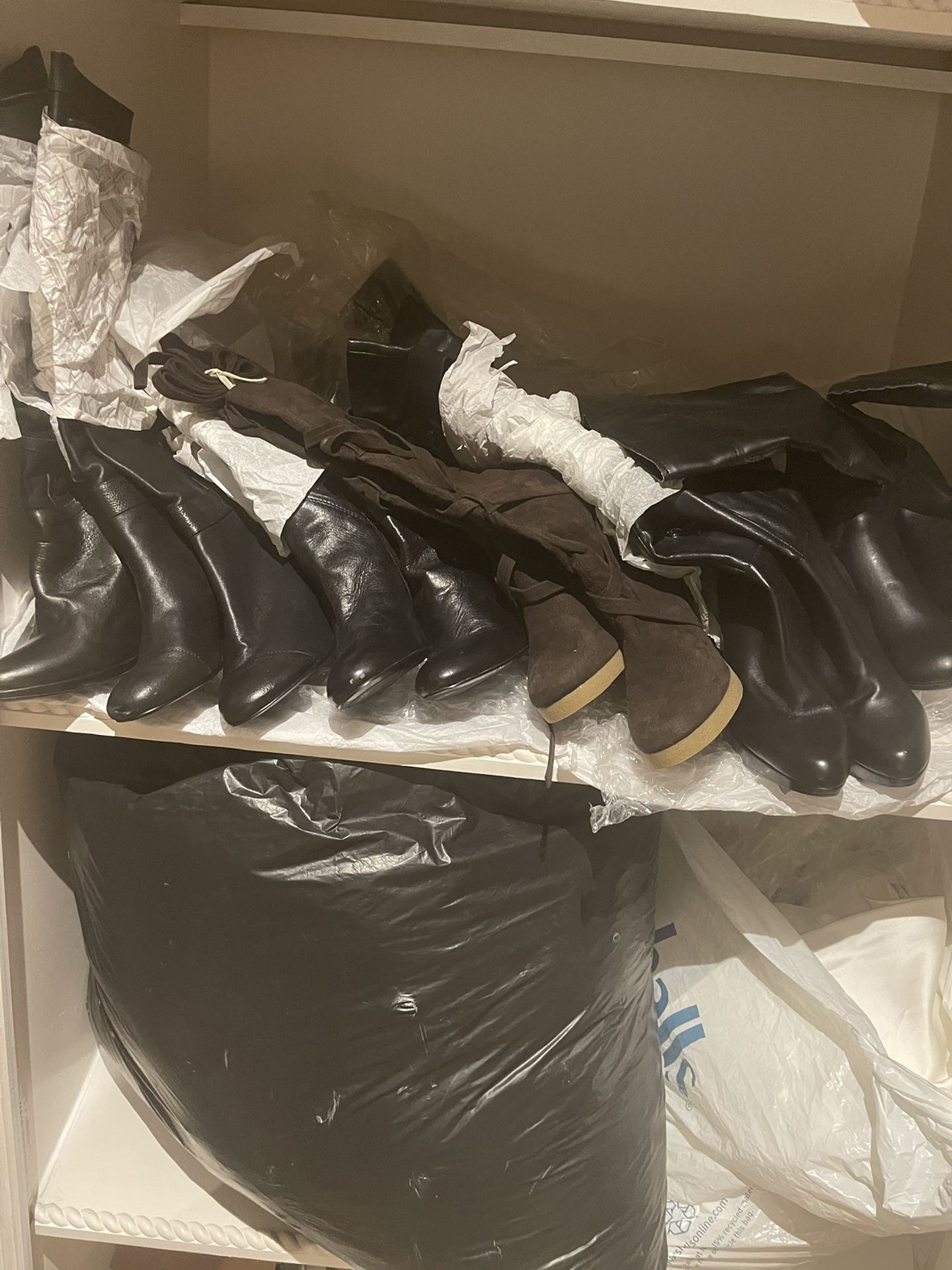  Boots 5 Or 5.5 and 6 