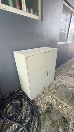 Metal Storage Cabinet with Double Doors