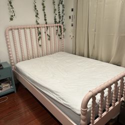 Madison Full Wood Bed