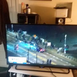 Element  Smart TV 43" Inch Class  4K Ultra HD Smart ,LED TV 2160p E4S4316H 2 HDMI Remote Control Included 