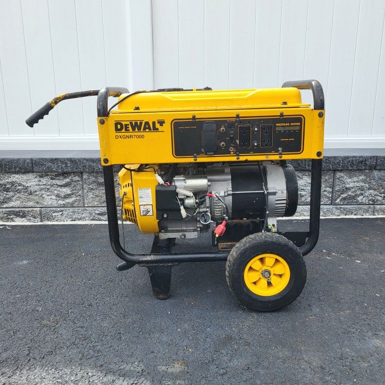 Dewalt 7000 Commercial Generator
