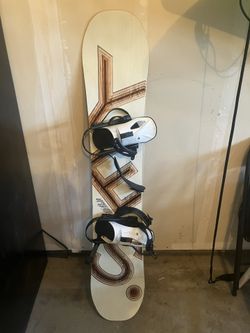 Yes. Basic Snowboard With Bindings