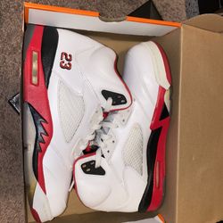 Size 10 Fire Red Jordan 5s 