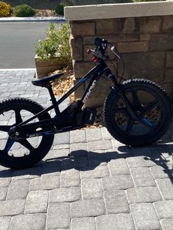 Stacyc 20” E-bike and accessories