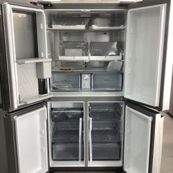 Samsung Side-by-Side Refrigerator in Stainless steel with CleanGuard and Fingerprint Resistant Finish