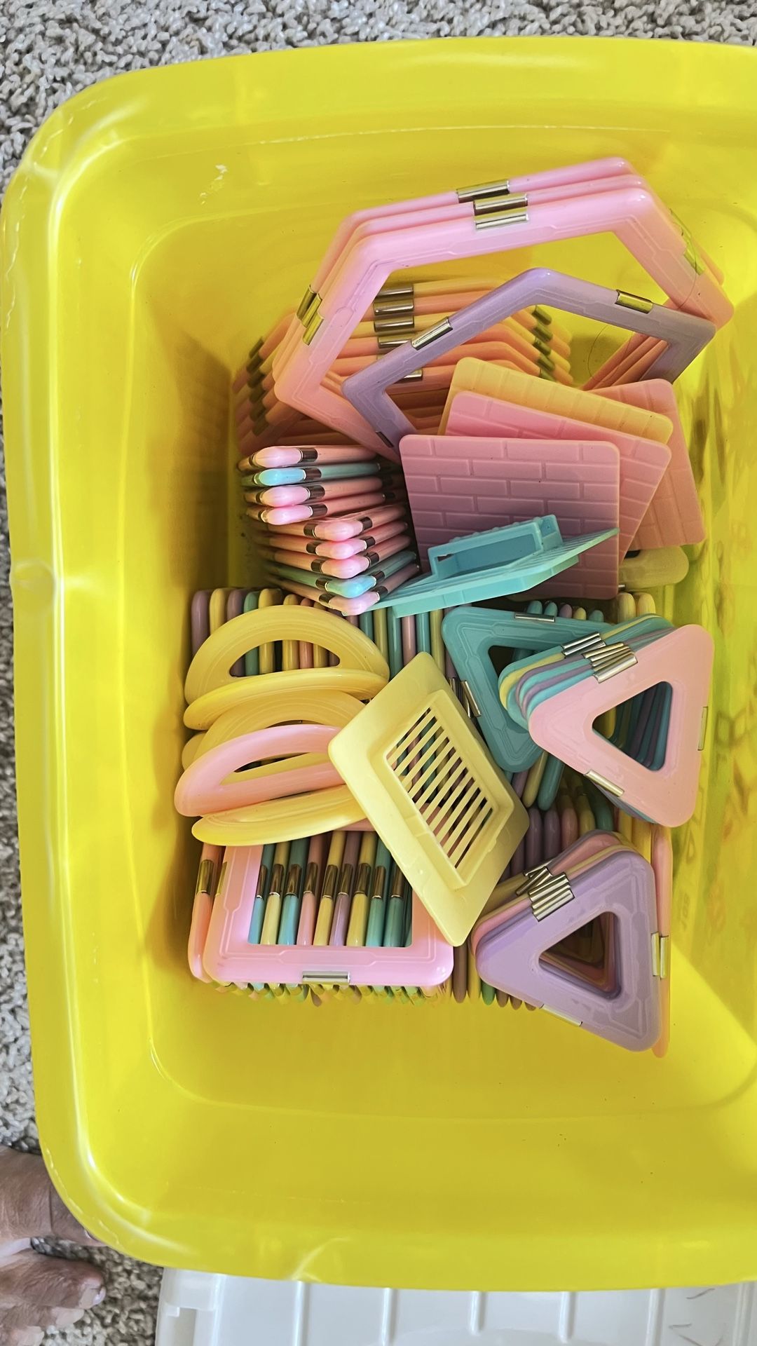 Magnetic blocks