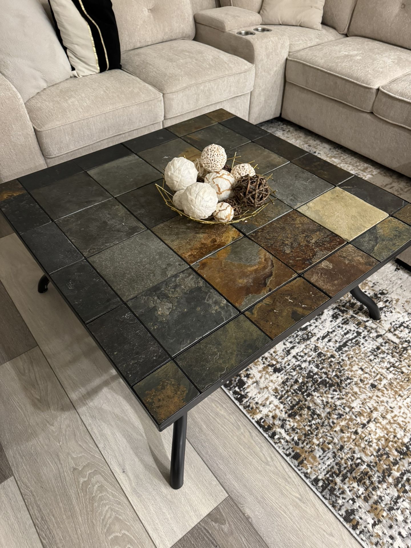 Modern coffee table (square)