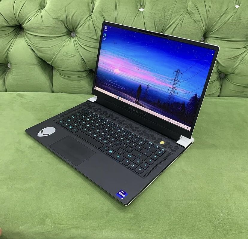Super Sleek Portable Dell Alienware X15 r2 FHD